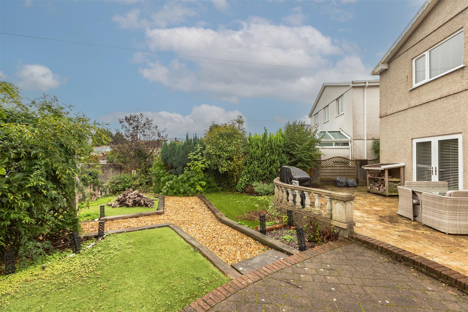 Vardre Road, Clydach, Swansea, SA6 5LP